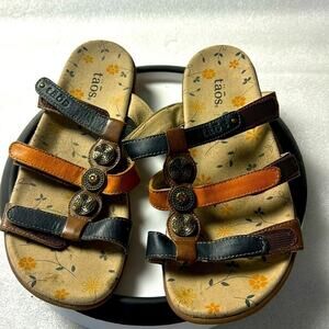 Taos Sandals Leather Slides Slip Ons 8 Women’s comfort brown beach travel